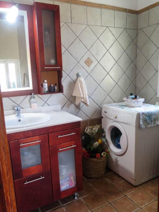Villa Rania: Ευάερη Βίλα Με Θέα Τη Θάλασσα Lixouri Esterno foto