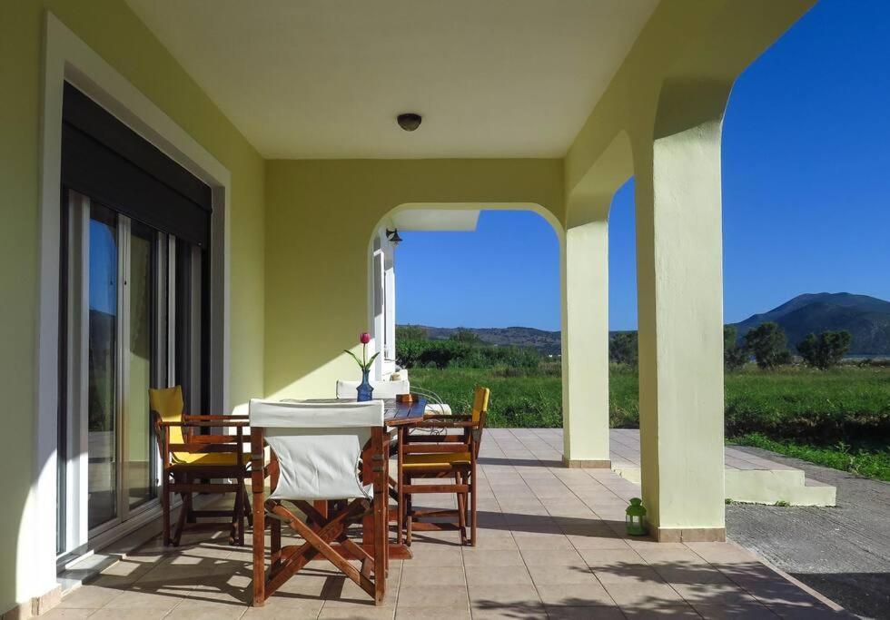Villa Rania: Ευάερη Βίλα Με Θέα Τη Θάλασσα Lixouri Esterno foto