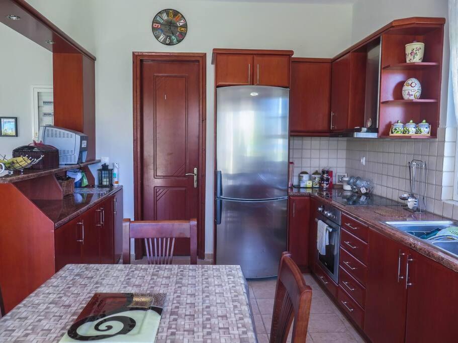Villa Rania: Ευάερη Βίλα Με Θέα Τη Θάλασσα Lixouri Esterno foto